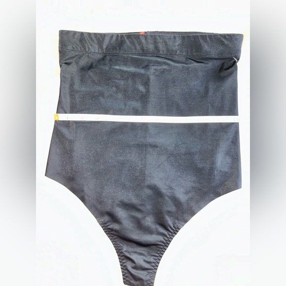 New Very Black SPANX High Waisted Thong Size Large - Picture 2 of 7